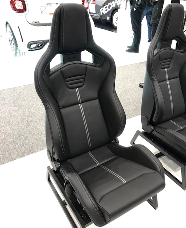 Recaro кресло автомобильное